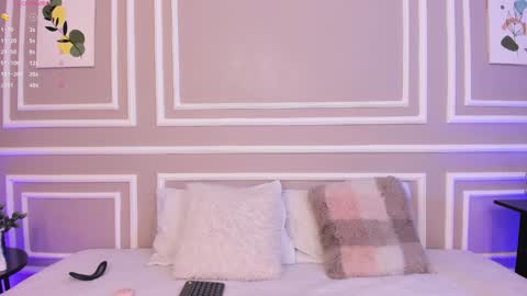 Snapshot of meloddysky chatting on 12.10.24 Meloddy online show from 12.10.24