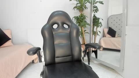 Melodi  online show from 11.25.25