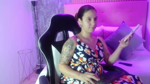 Snapshot of melody_bleir chatting on 09.25.25 Melody online show from 09.25.25