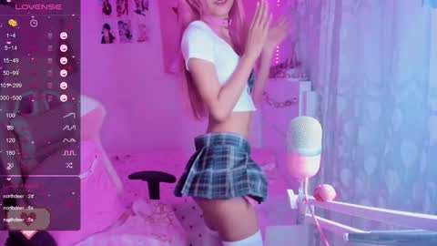 Snapshot of melody_e00 chatting on 01.02.25 Elizabeth online show from 01.02.25