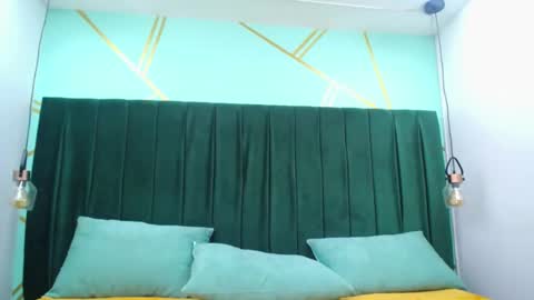 melody_kener online show from 02.21.25