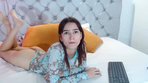 Snapshot of melodymansson chatting on 02.13.25 Luisa Castro online show from 02.13.25