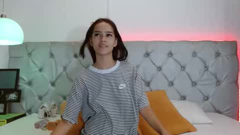 Snapshot of melodymansson chatting on 10.08.25 Luisa Castro online show from 10.08.25