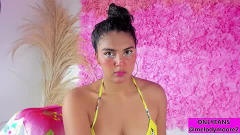 Snapshot of melodymoore_ chatting on 11.03.25 Melody online show from 11.03.25