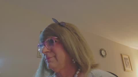 Melody online show from 09.10.25