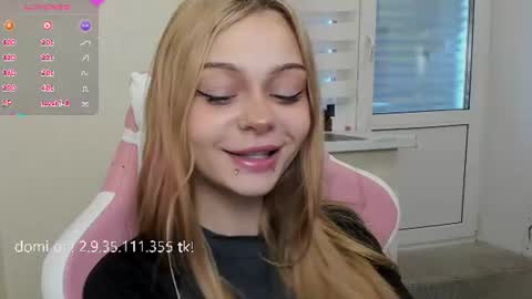 Snapshot of melonipinkbb chatting on 06.16.26 MELONI online show from 06.16.26