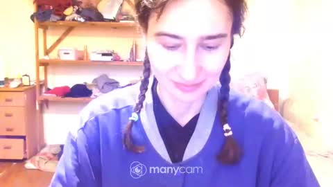 Snapshot of memorningdew chatting on 01.12.25 Yummygirl online show from 01.12.25