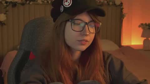 Mia online show from 10.09.25