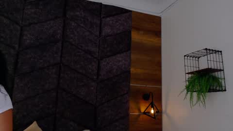  Memphis Williams  online show from 04.21.26