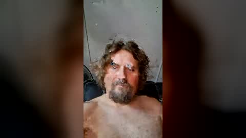 Snapshot of men10_12_1983 chatting on 06.26.26 men10_12_1983 online show from 06.26.26