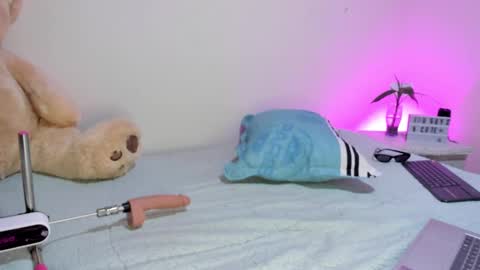 Menca of your love online show from 01.03.25