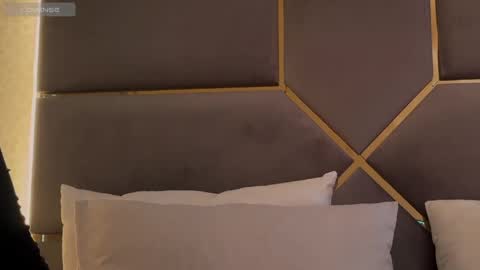 menndi online show from 04.23.26