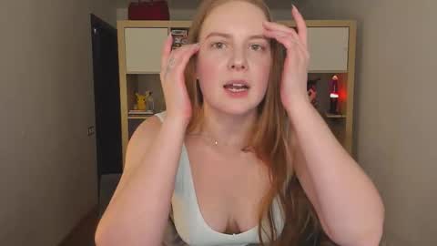 Flora  Next stream November 17th at 6  GMT online show from 11.19.25