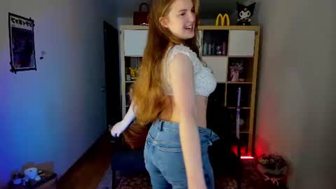 Snapshot of meow_k1tty chatting on 06.24.26 Flora Next stream November 17th at 6 GMT online show from 06.24.26