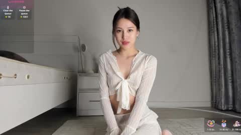 Snapshot of meow_mikasa chatting on 11.08.25 Mikasa online show from 11.08.25