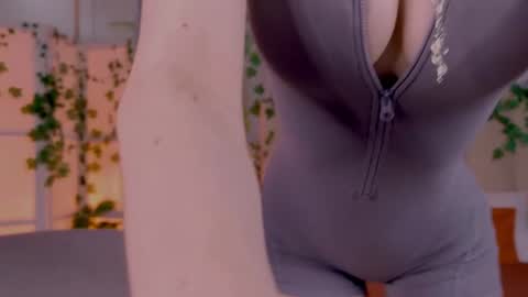 Snapshot of meow_nancy chatting on 06.16.26 Heeyyooo Im Nans Subscribe to me I will be glad online show from 06.16.26