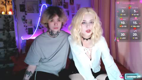 Snapshot of meow_on_da_cam chatting on 09.20.25 meow_on_da_cam online show from 09.20.25