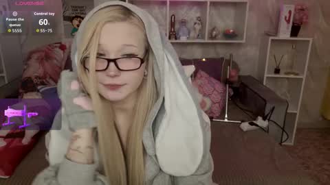 Snapshot of meowkakitty chatting on 01.11.26 MeowkaKitty online show from 01.11.26