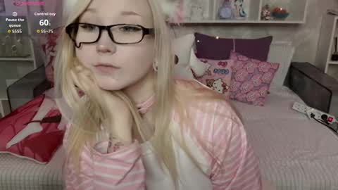 Snapshot of meowkakitty chatting on 03.15.26 MeowkaKitty online show from 03.15.26