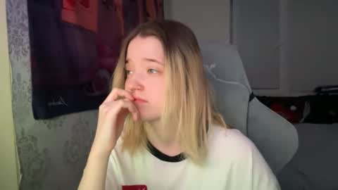 meowme online show from 12.30.24