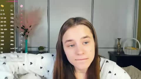 Julie online show from 04.22.26