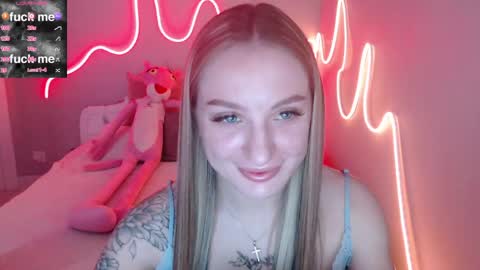 Snapshot of meowwmirra chatting on 05.06.26 Mirrra online show from 05.06.26