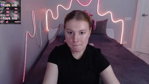 Snapshot of meowwmirra chatting on 06.30.26 Mirrra online show from 06.30.26