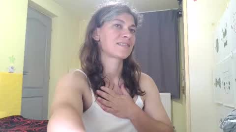 Snapshot of merciylove chatting on 06.25.26 Miss Helena online show from 06.25.26