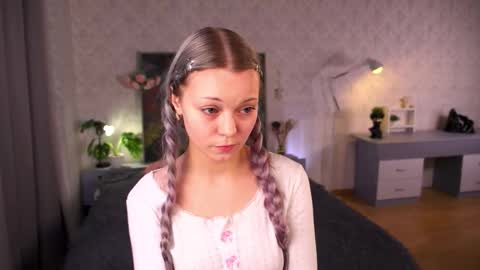 Snapshot of mercy_assclass chatting on 12.03.25 Stacy online show from 12.03.25