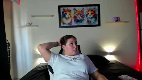 Snapshot of meredit_cristi23 chatting on 02.26.26 CRISTI AND MEREDIT online show from 02.26.26