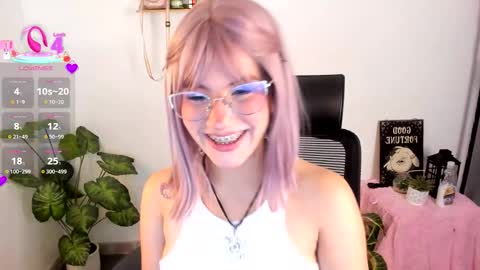 Snapshot of meridaxbrave_ chatting on 11.16.25 laura 3 i am independent model online show from 11.16.25