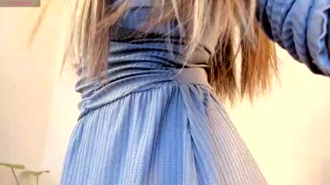 Snapshot of meridaxbrave_ chatting on 11.27.25 laura 3 i am independent model online show from 11.27.25