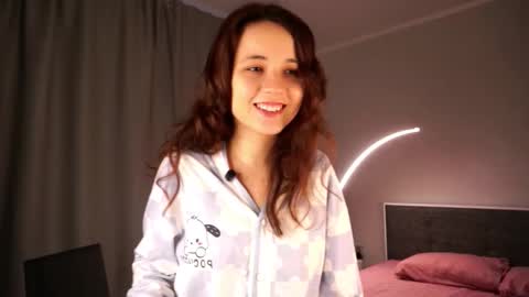 Snapshot of meridithmanfra chatting on 11.01.25 Monika online show from 11.01.25