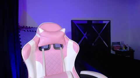 Merlin  18 online show from 12.23.25