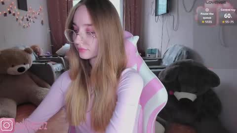 Snapshot of merryl_clark chatting on 04.23.26 Sara online show from 04.23.26