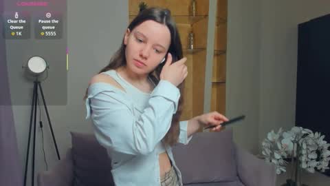 Snapshot of meryldell chatting on 10.22.25 Lollita online show from 10.22.25