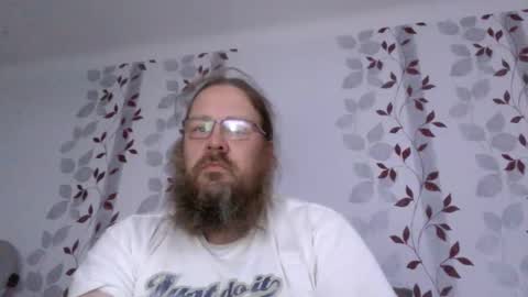 Snapshot of metallbuddy chatting on 09.22.25 ask me online show from 09.22.25