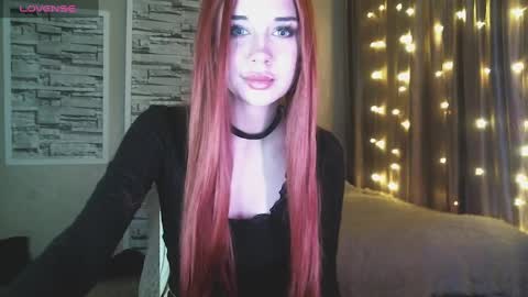 Snapshot of mezzalunaa chatting on 03.11.25 vollmond online show from 03.11.25