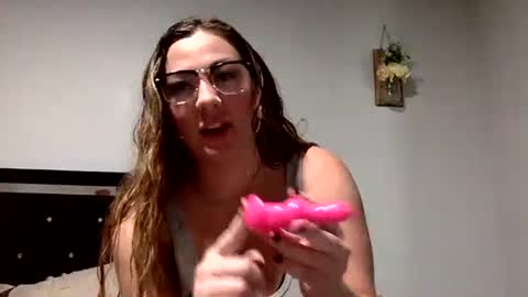 Snapshot of mferrera3125 chatting on 11.06.25 mferrera3125 online show from 11.06.25