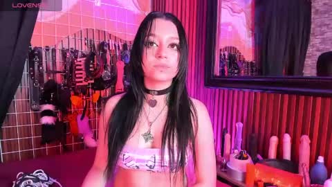 Snapshot of mhannia_bdsmpri chatting on 05.18.26 mhannia_bdsmpri online show from 05.18.26
