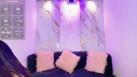 Mhia Kate online show from 11.22.25