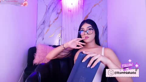 Mhia Kate online show from 05.22.26