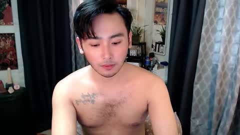 Snapshot of mhikael chatting on 09.17.25 Mhikael online show from 09.17.25