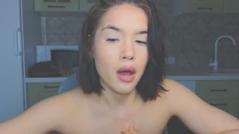 Mia online show from 02.25.25