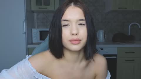 Mia online show from 02.27.25