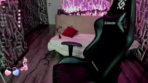 Snapshot of mia__caprice chatting on 01.11.25 Mia GMT7 Mon Tue Wen Thur 1000am-0300pm Sat 0300am-0900am online show from 01.11.25