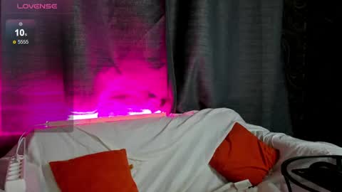 Snapshot of mia__caprice chatting on 02.06.25 Mia GMT7 Mon Tue Wen Thur 1000am-0300pm Sat 0300am-0900am online show from 02.06.25