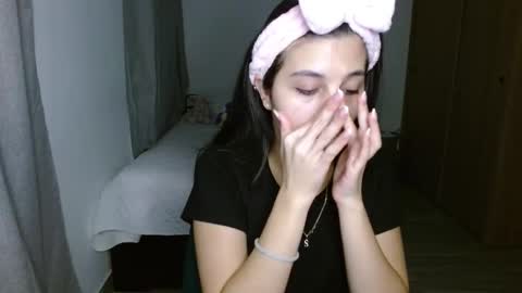 Snapshot of mia__lopez_ chatting on 11.11.25 Mia online show from 11.11.25