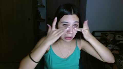 Mia online show from 04.21.26