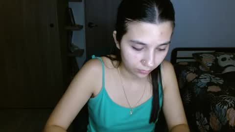 Snapshot of mia__lopez_ chatting on 04.23.26 Mia online show from 04.23.26